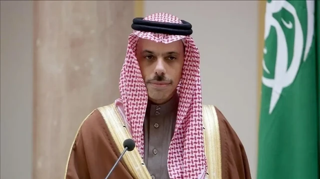 ابن فرحان ولافرف يجريان مباحثات هاتفية قبيل اجتماع خليجي روسي
