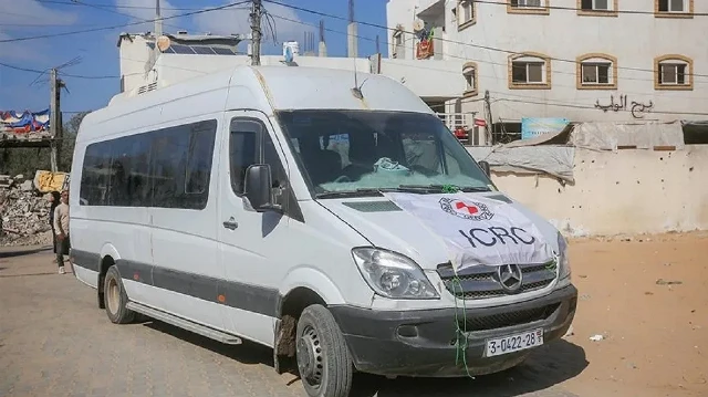 الاحتلال الإسرائيلي يفرج عن 16 فلسطينيا من غزة بعد اعتقالهم بظروف قاسية