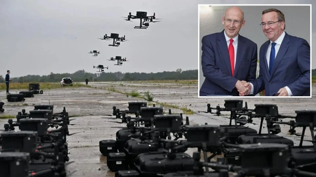 İngiltere Savunma Bakanı John Healey ile Almanya Savunma Bakanı Boris Pistorius