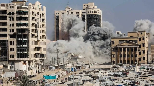 الدفاع المدني بغزة: إسرائيل قصفت خلال 72 ساعة 5 أبنية سكنية و350 خيمة