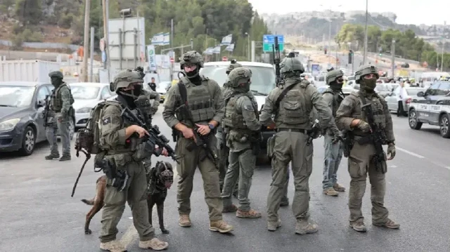 لليوم الثاني.. الاحتلال الإسرائيلي يحظر تنقل 70 ألف فلسطيني شمال غرب القدس