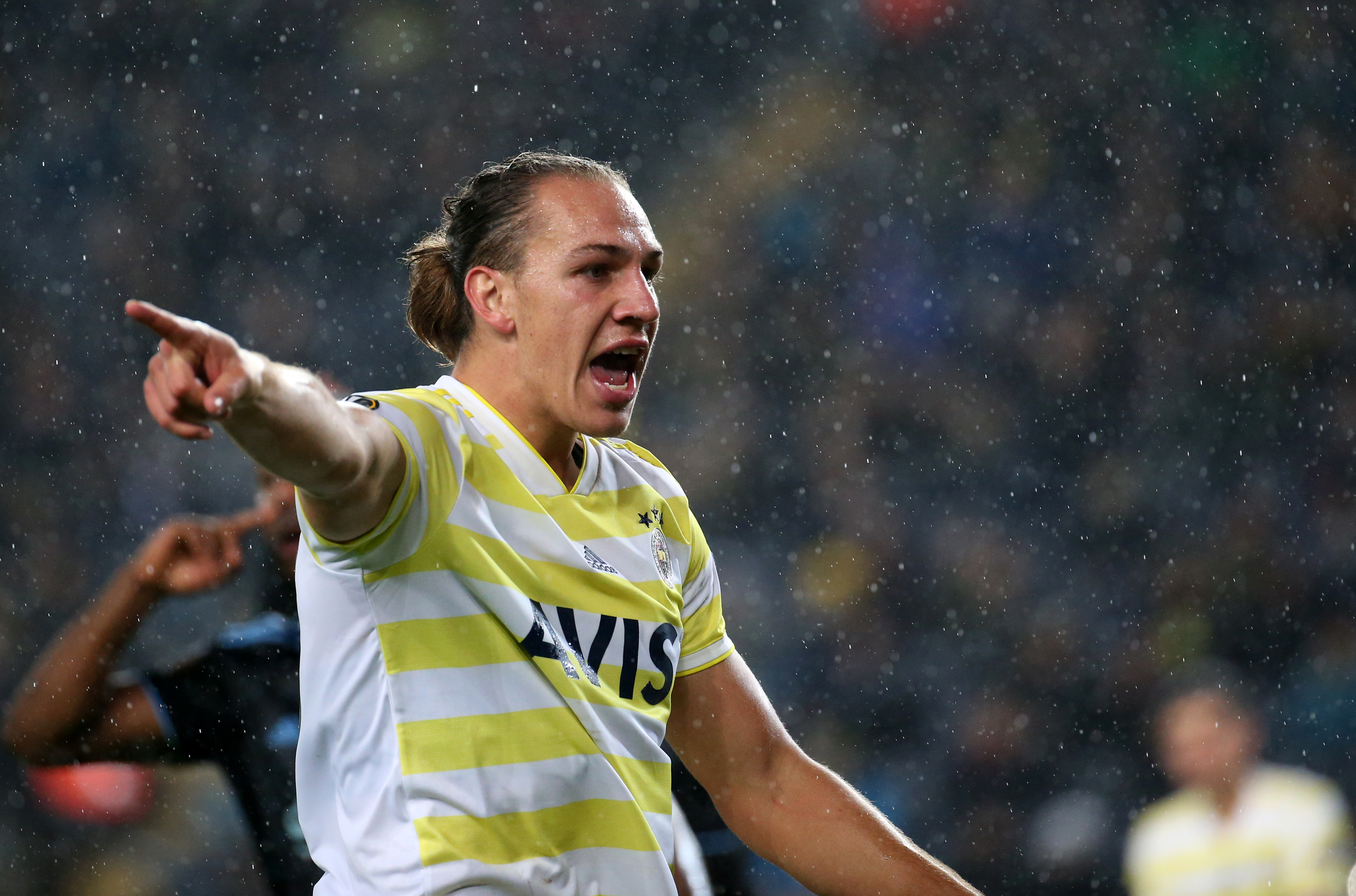 Fenerbahce Icin Kotu Sezonun Sembolu Michael Frey Yeni Safak