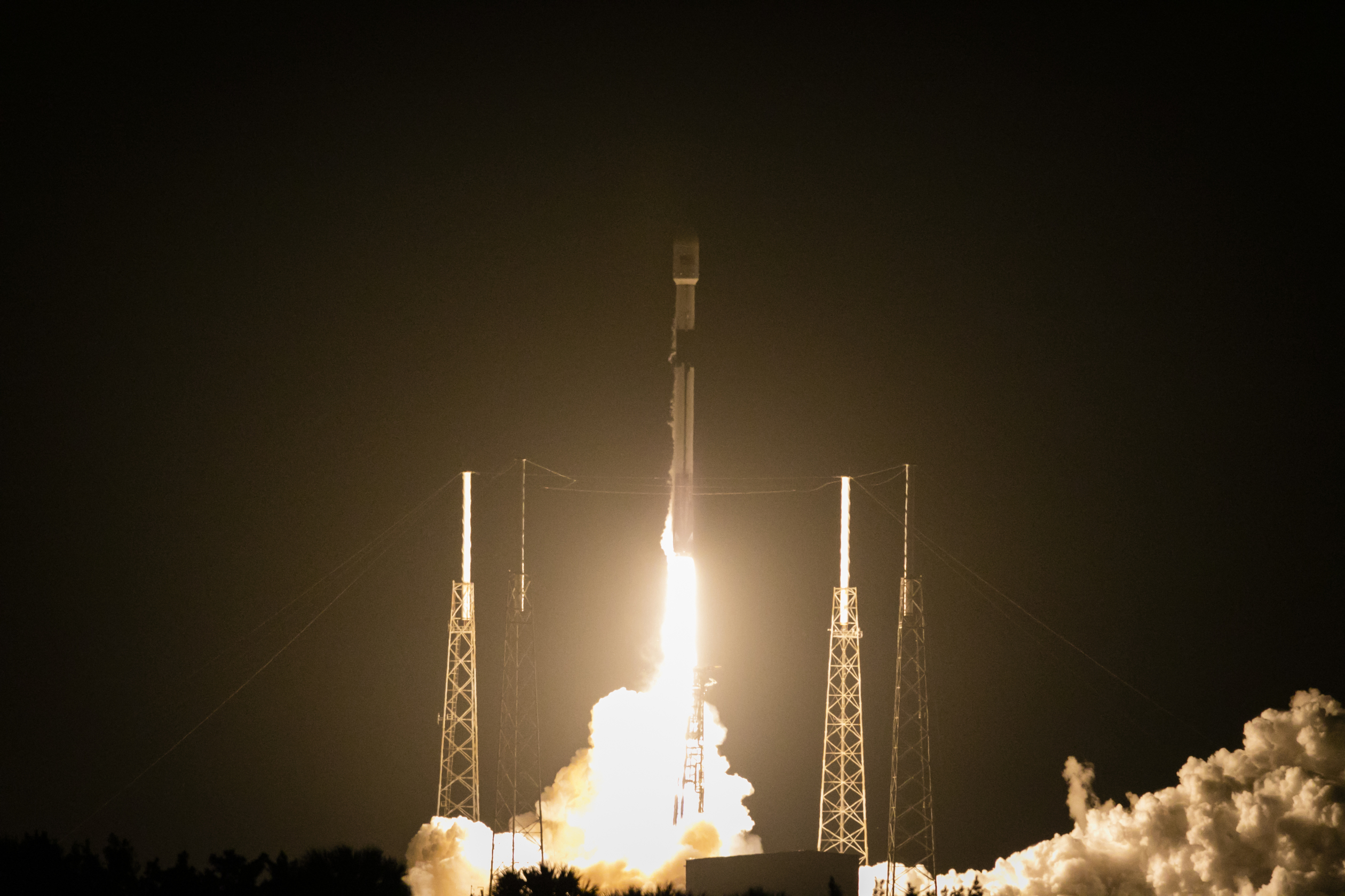 Spacex Launches Record 143 Satellites On Single Rocket