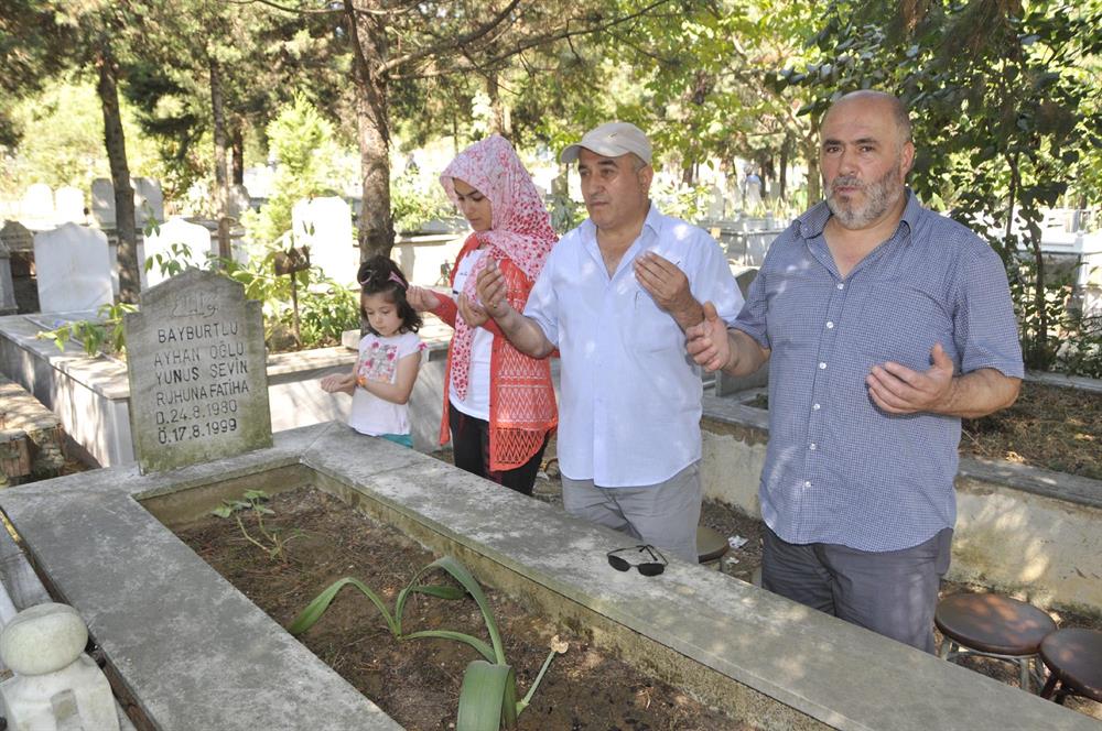Turkey commemorates 1999 Marmara earthquake victims