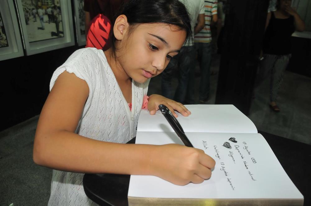Turkey commemorates 1999 Marmara earthquake victims