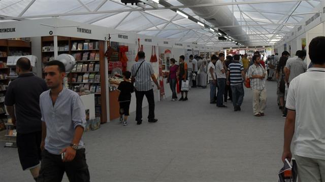 33. Türkiye Kitap Fuarı açıldı