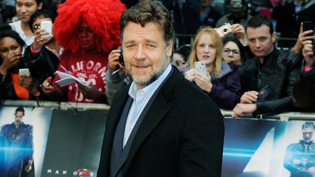 epa04149824 (FILE) The file picture dated 12 June 2013 shows New Zealand-born Australian actor/cast member Russell Crowe arriving for the European Premiere of 'Man of Steel' at the Odeon Leicester Square in London, Britain. Russel Crowe will turn 50 on 07 April 2014.  EPA/FACUNDO ARRIZABALAGA *** Local Caption *** 50871330