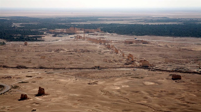 A general view shows the historical city of Palmyra, October 28, 2007. Islamic State fighters in Syria have entered the ancient ruins of Palmyra after taking complete control of the central city, but there are no reports so far of any destruction of antiquities, a group monitoring the war said on May 21, 2015. Picture taken October 28, 2007. REUTERS/Nour Fourat