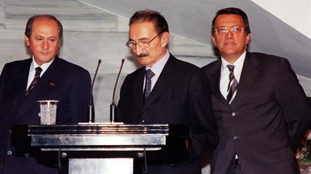 57. Hükümet'in ortakları Başbakan Bülent Ecevit, Başbakan Yardımcıları Devlet Bahçeli ve Mesut Yılmaz.