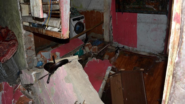 Karabükte tek katlı ev çöktü: 2 yaralı