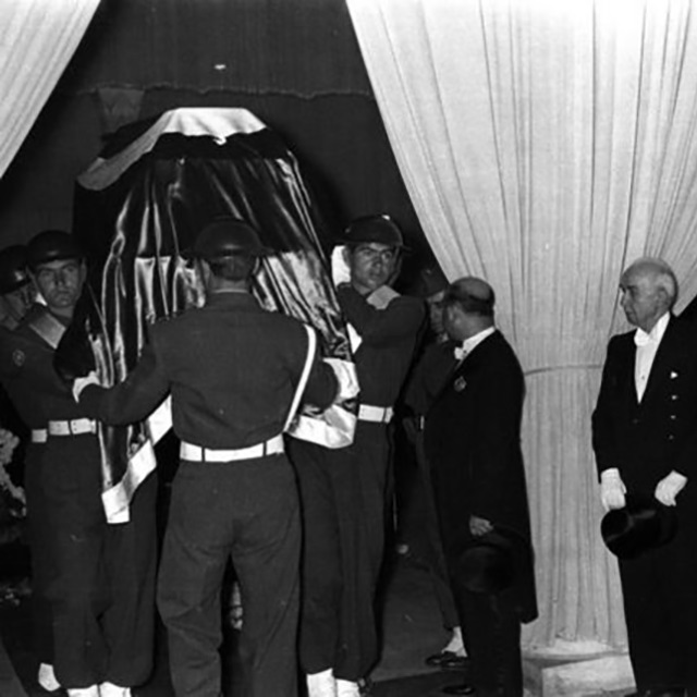 Mustafa Kemal Atatürkün Anıtkabire son yolculuğu