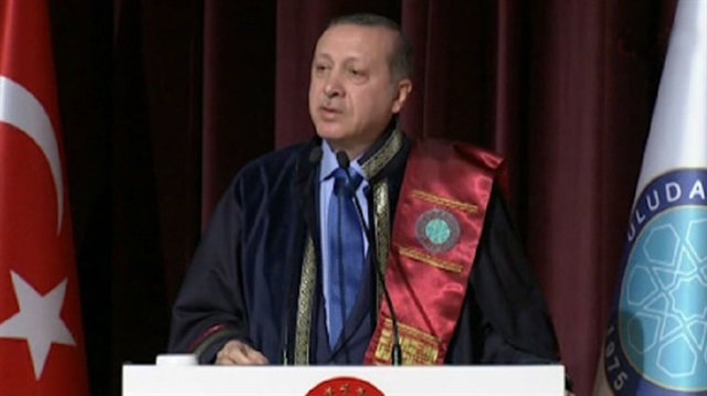 Erdoğan Suriyeli çocuğu anlatırken gözleri doldu