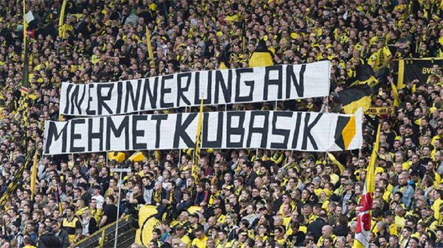Dortmund taraftarları Nazi örgütü tarafından öldürülen Mehmet Kubaşık'ı andı.