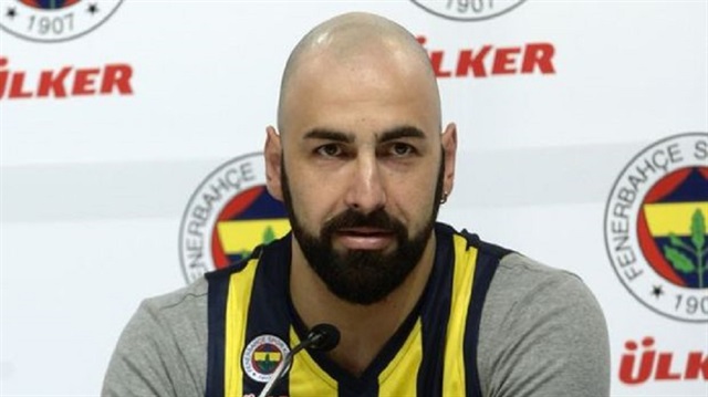 Fenerbahçe, Pero Antic'i sezon başında 2+1 yıllık sözleşme ile renklerine bağlamıştı.