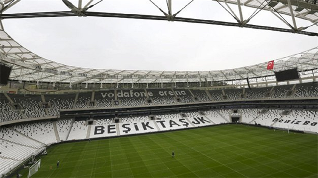 Beşiktaş Kulübünün, BJK İnönü Stadı'nın yerine inşa ettiği ve 3 yıla yakın bir sürede tamamlanan Vodafone Arena'nın yarın protokol açılışı yapılacak.