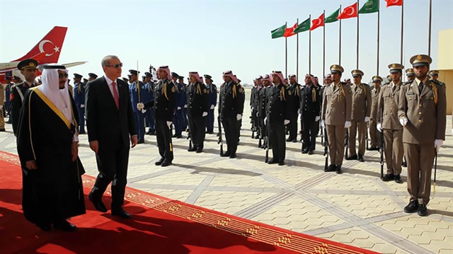 Cumhurbaşkanı Erdoğan, Kral Selman tarafından havaalında karşılanmıştı. 02.03.2015