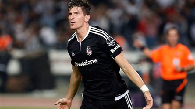 Mario Gomez, Beşiktaş formasıyla 29 maçta 22 gol 3 asistlik istatiktik yakaladı.