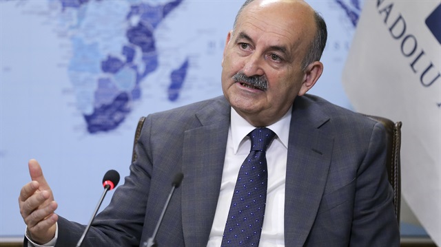 Sağlık Bakanı Mehmet Müezzinoğlu, Anadolu Ajansı (AA) Editör Masası'nda gündeme ilişkin değerlendirmelerde bulunarak, soruları yanıtladı.