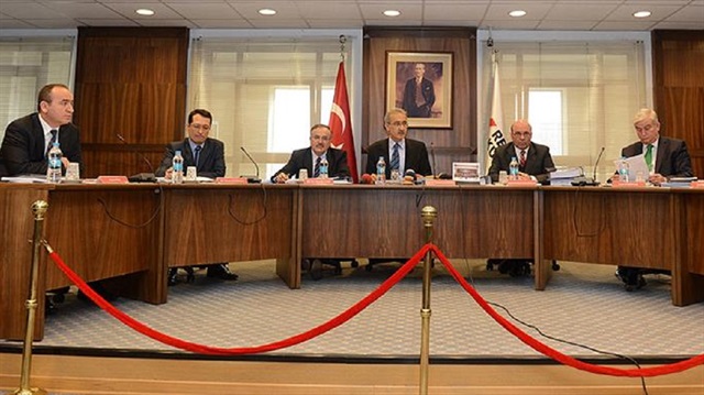 Rekabet Kurulu, Türk Eczacılar Birliği ile 7 eczacı odası hakkında soruşturma açtı.
