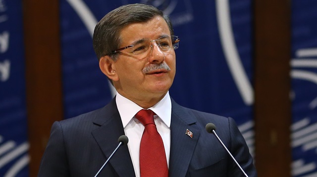 Başbakan Ahmet Davutoğlu, Avrupa Konseyi Parlamenterler Meclisi'nin davetlisi olarak gittiği Fransa'nın Strazburg kentinden Türkiye'ye dönüşte önemli açıklamalarda bulundu. 