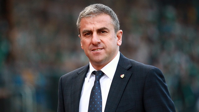 Bursaspor'da alınan kötü sonuçlar nedeniyle teknik direktör Hamza Hamzaoğlu'nun geleceği tartışma konusu oldu.