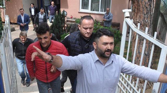 Trabzonspor-Fenerbahçe maçının tatil edilmesine sebep olan taraftar adliyeye sevk edildi.