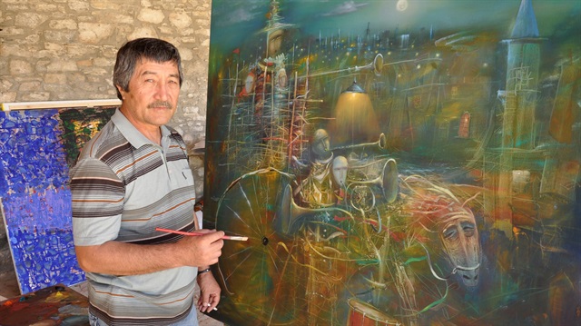 Uluslararası Knidos'un Sır'ı Sanat Festivali kapsamında, UKKSA'nın bu yılki ilk konukları olan Kırgızistanlı 3 heykeltıraş ve 3 ressam, birbirinden ilginç çalışmalarıyla beğeni topladı.