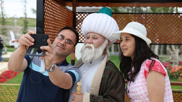 Dönemsel özellikleri yansıtan tarihi bir bahçe olarak kurgulanan Osmanlı Bahçesinde temsili olarak misafirleri Nasreddin Hoca karşılıyor. 