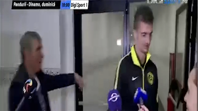 Hagi ve oyuncusu arasında yaşananlar kameralara yansıdı...