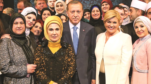 Cumhurbaşkanı Erdoğan, Hırvatistan'da İslamiyet'in resmi bir din olarak kabul edilmesinin 100. yıl dönümü törenine katıldı. 