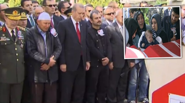 Şırnak'taki şehit düşen Jandarma Üsteğmen Rahim Çelik için cenaze töreni düzenlendi. Törene Cumhurbaşkanı Erdoğan ile Orgeneral Hulusi Akar da katıldı.