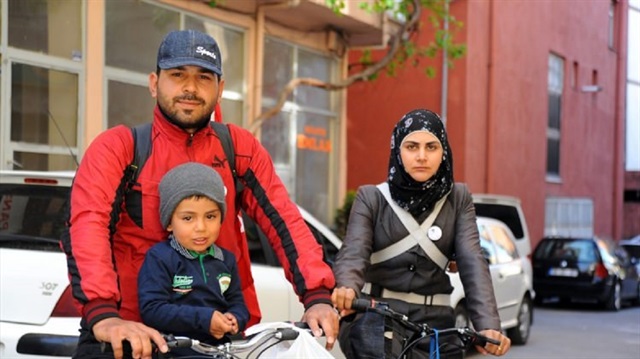 Bisikletle Ankara'ya doğru yola çıkan Said ailesi Türkiye'ye sığınan bütün Suriyeliler adına teşekkür etmek istediklerini söylediler.