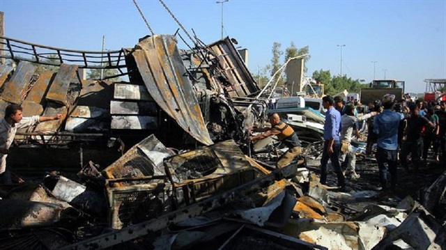 Bağdat’ta bomba yüklü araçla yapılan saldırıda 23 kişi hayatını kaybetti.