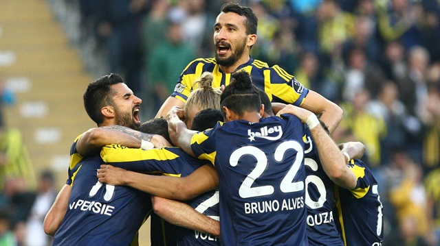 Fenerbahçeli futbolcuların gol sevinci....