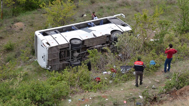 Kayseri'de bir otobüs devrildi. 