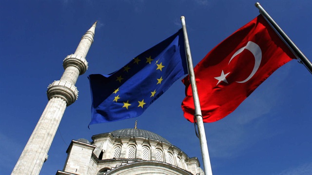 Türkiye ekonomisinin 24 AB üyesinden daha hızlı büyüyeceği belirtildi.
