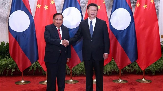 Çin Devlet Başkanı Şi Cinping ve Laos Devlet Başkanı Bounnhang Vorachith arasında geçen görüşmelerde iki ülkenin ilişkilerin ilerletilmesi konusunda mutabık kalındı.