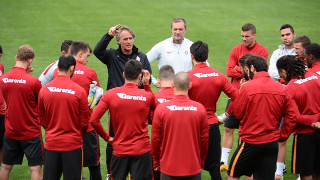 Galatasaray, Süper Lig’in 32. haftasında Beşiktaş ile oynayacağı derbinin hazırlıklarına bugün gerçekleştirdiği antrenmanla başladı. 