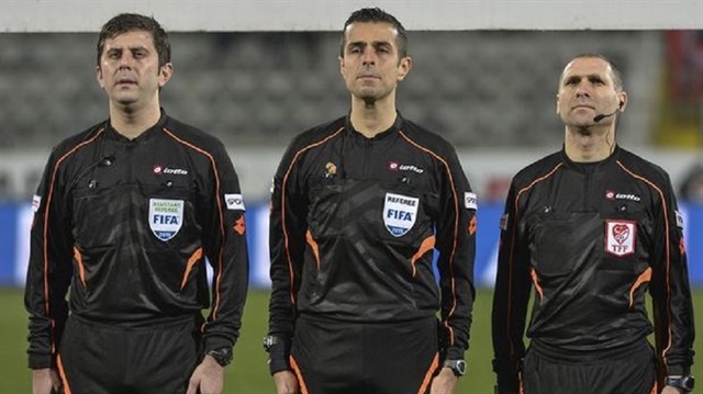 Ceyhun Sesigüzel (solda) 2016 U17 Avrupa Şampiyonası'nda görev alacak.