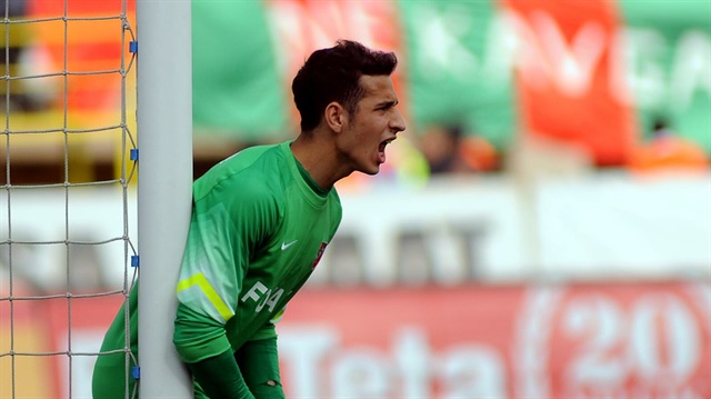 Karşıyaka'nın 20 yaşındaki genç kalecisi Erhan Erentürk bu sezon toplam 15 maça çıktı.