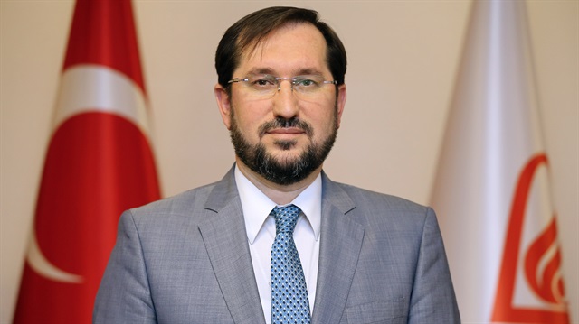 Türkiye Diyanet Vakfı'nda 2012 yılından bu yana genel müdür olarak görev yapan ve vakfa büyük katkı sağlayan İsmail Palakoğlu, görevini Genel Müdür Yardımcısı Mustafa Tutkun'a devretti. 