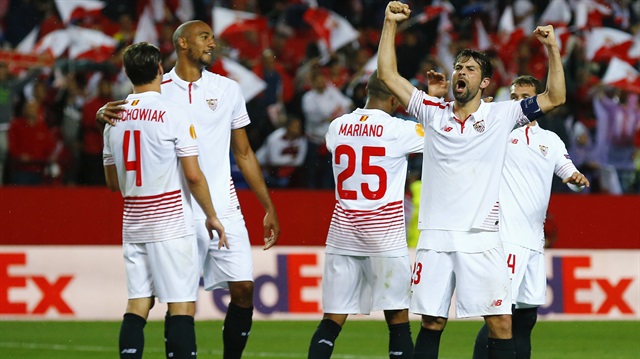 Sevillalı futbolcuların gol sevinci...