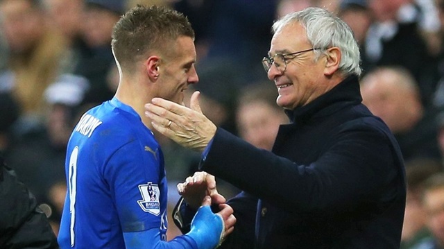 Leicester City Teknik Direktörü Cladio Ranieri ve takımın golcü ismi Jamie Vardy
