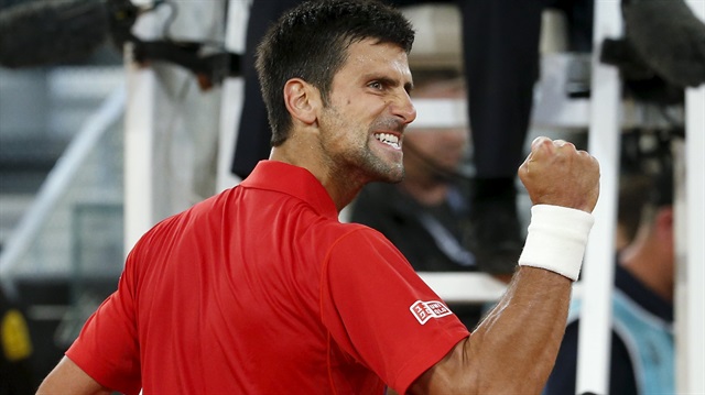 Madrid Açık Tenis Turnuvası'nın yarı finalinde Japon Nishikori'yi 2-0'la eleyen Djokovic, finalde Murray'nin rakibi oldu.