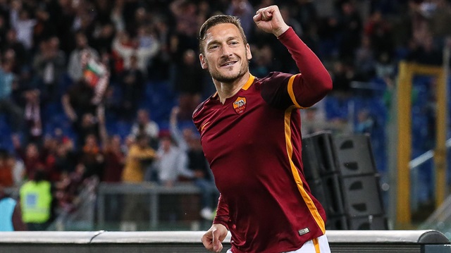 39 yaşındaki efsane Roma ile 1 yıl daha imzalamak üzere.