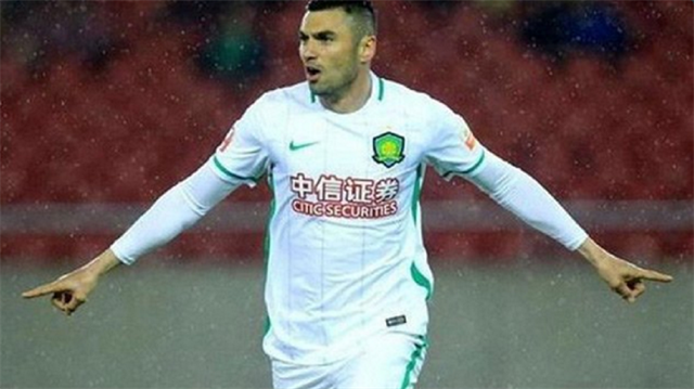 Burak Yılmaz Beijing Guoan formasıyla 2 maçta 1 gol kaydetti.