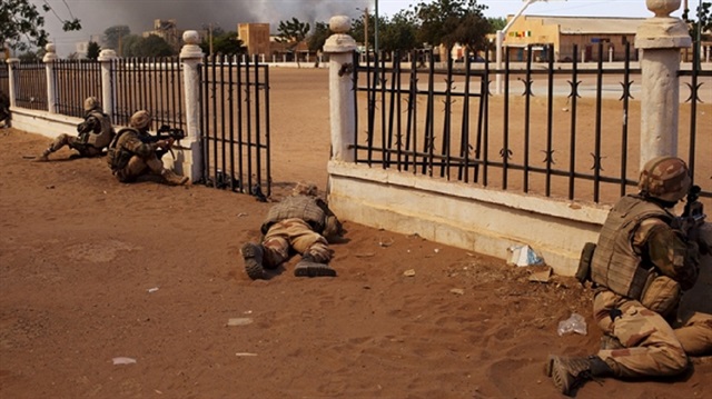 Mali'de ülkenin kuzeyinde Bamba kasabasındaki askeri kampa düzenlenen saldırıda bir asker hayatını kaybetti.