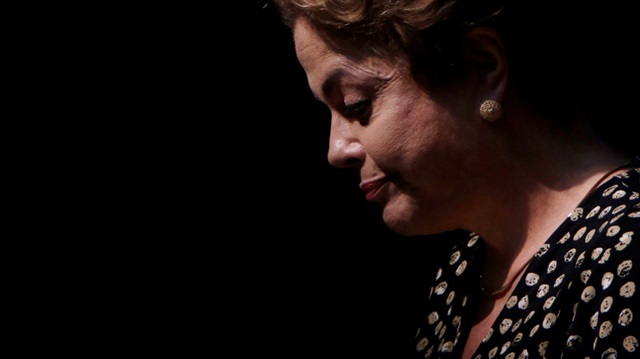 Brezilya Senatosu, Cumhurbaşkanı Dilma Rousseff’in 6 ay boyunca görevinden uzaklaştırılmasına ve hakkında soruşturma açılmasına onay verdi. 