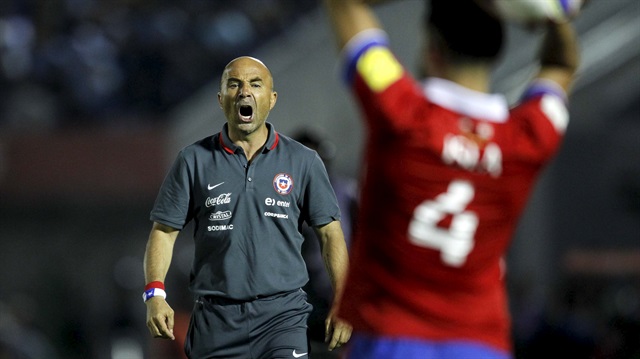 Fenerbahçe, Jorge Sampaoli'ye yıllık 4 milyon euro teklif etti.