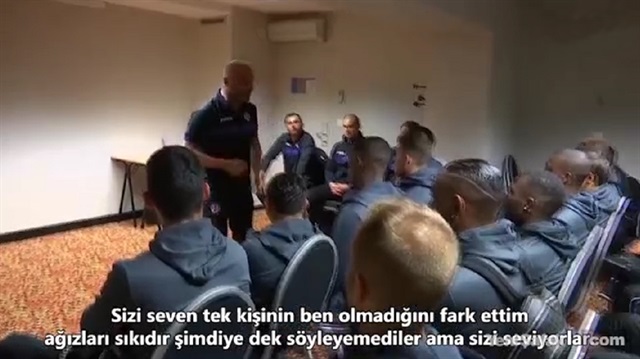 Toulouse Teknik Direktörü Pascal Dupraz'ın Angers maçı öncesi yaptığı motivasyon konuşması...